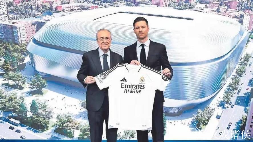 传统环节，弗洛伦蒂诺与曼城CEO索里亚诺赛前共